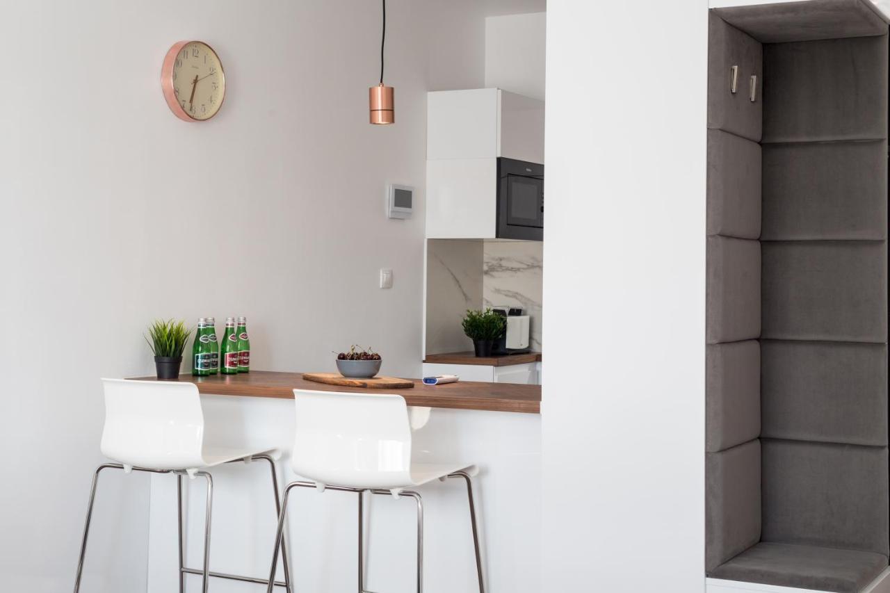 Sky Apartments พอซนาน ภายนอก รูปภาพ